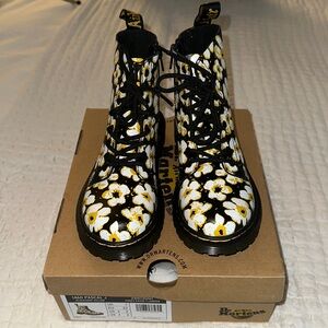 Girls dr. Martens